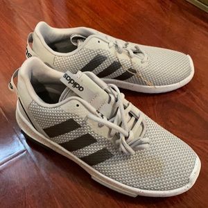 adidas Unisex-Kid's Cloud Foam Racer TR